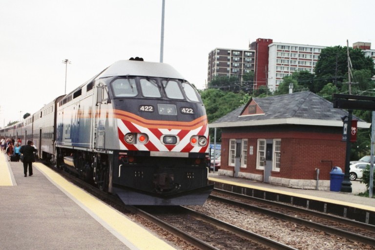 Metra 422 at Elgin, IL