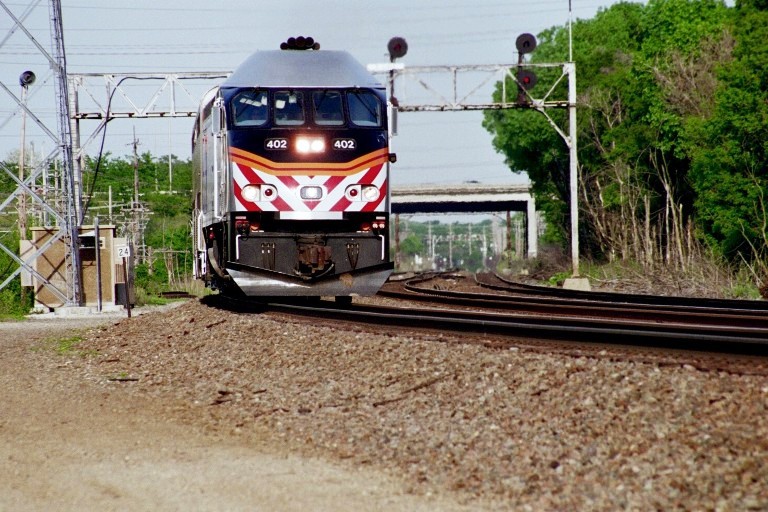 Metra 402 at Lisle, IL