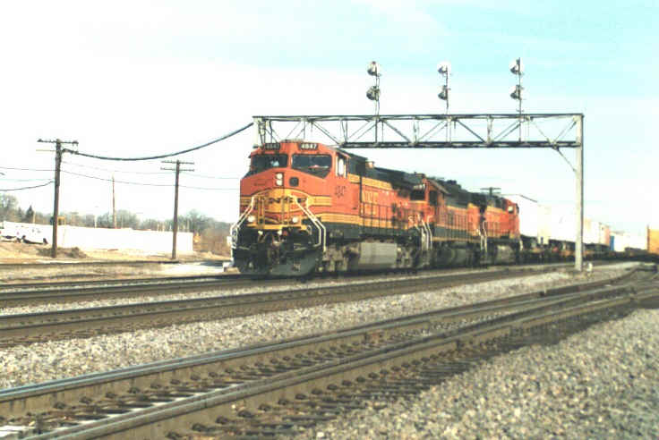 Burlington Northern Santa Fe at Eola, IL