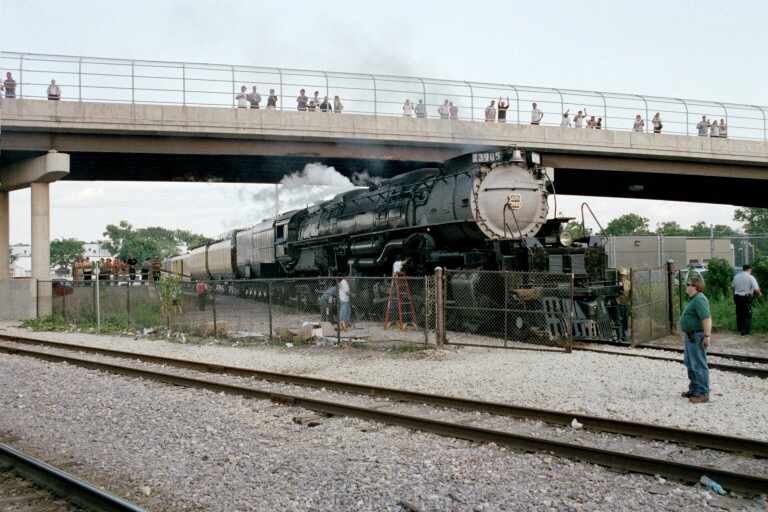 Union Pacific 3985 at West Chicago, IL
