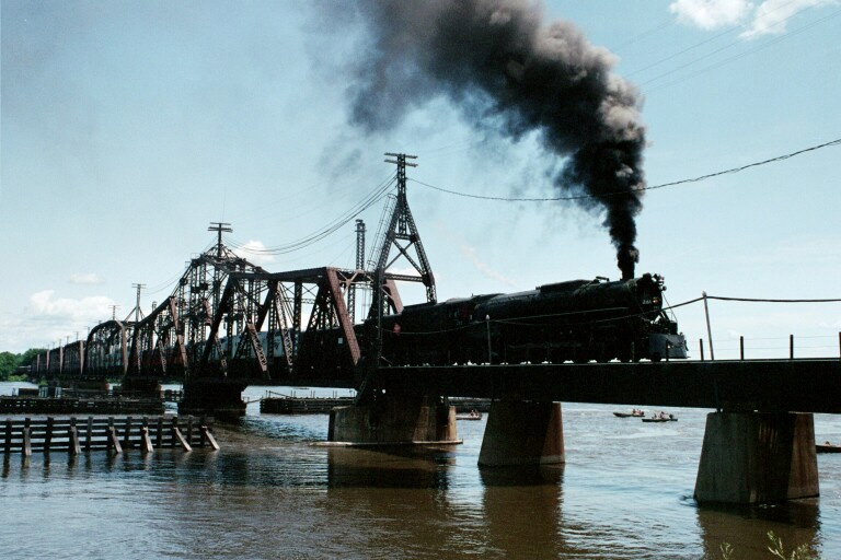 Milwaukee Road 261 crossing the Mississippi at Sabula, Iowa